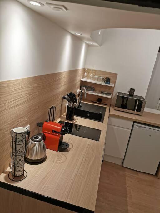 10. Charmant Studio Proche Gare Et Centre Apartment วาลองซ์ ภายนอก รูปภาพ